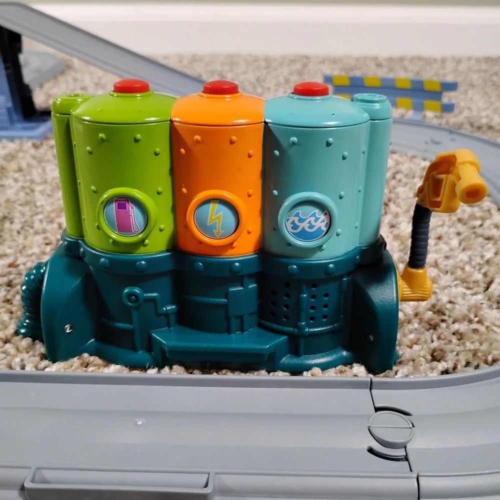 Chuggington Interactive Railway Wash & Fuel Set Complete Brewster READ DESCRIPTI